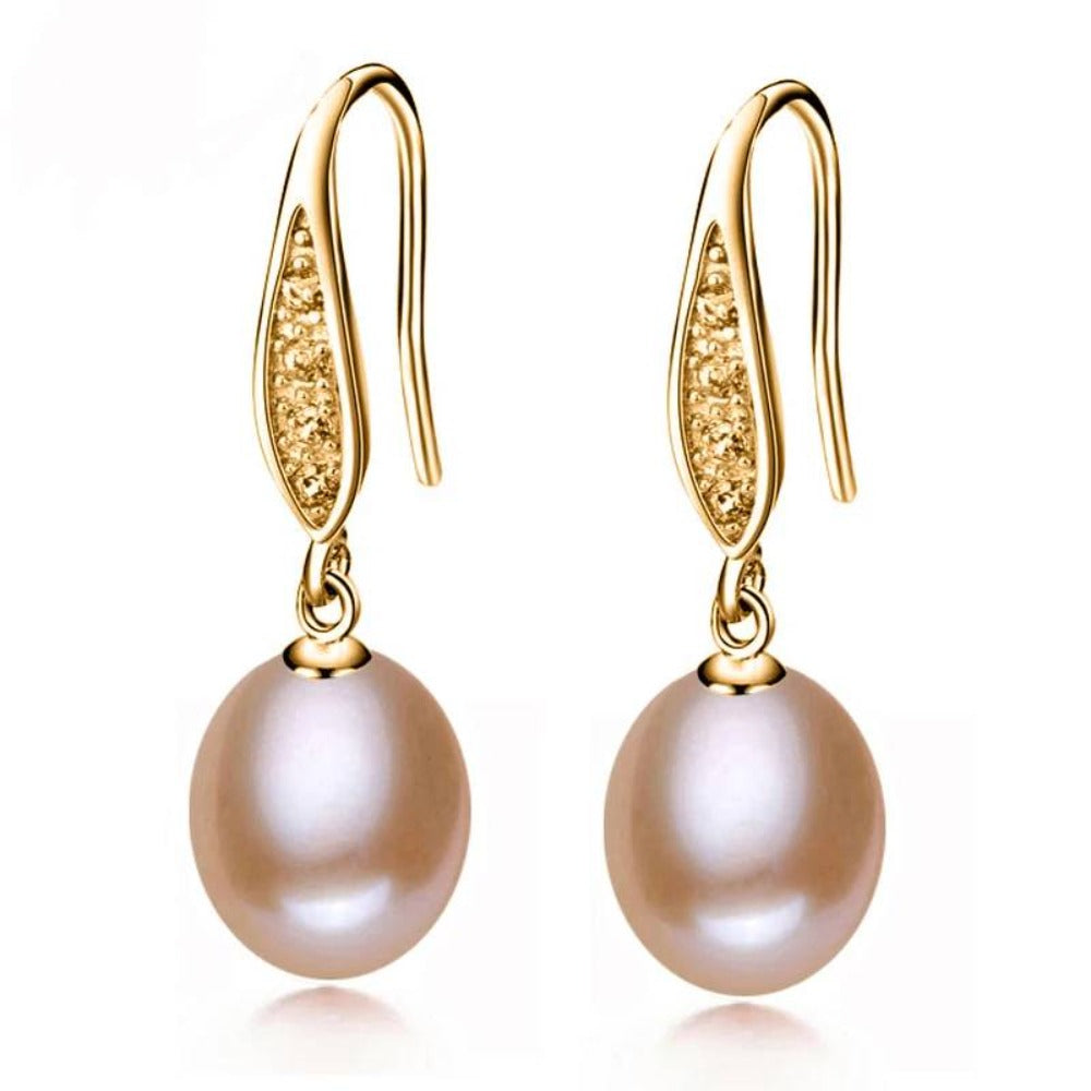 Impresionantes aretes colgantes de perlas de agua dulce con diamantes de imitación en oro