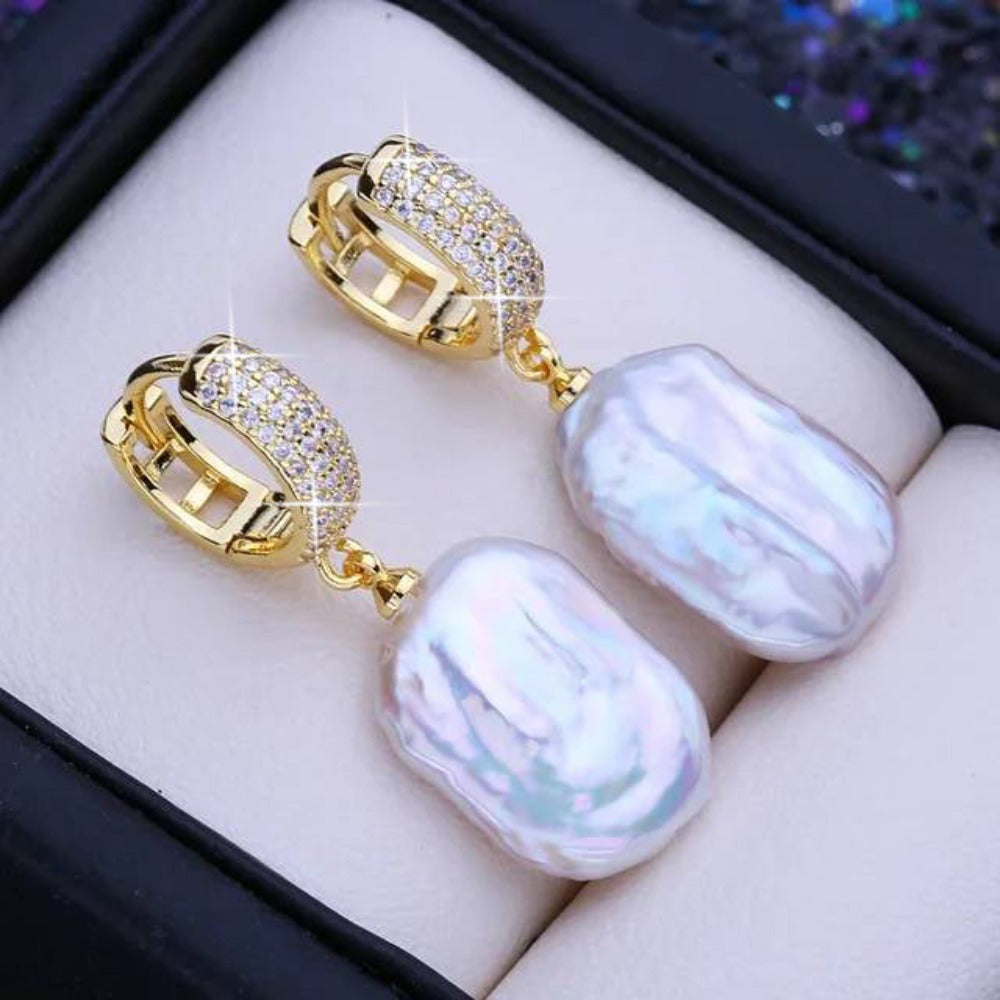 Pendientes colgantes con perlas barrocas de agua dulce auténticas de diseñador