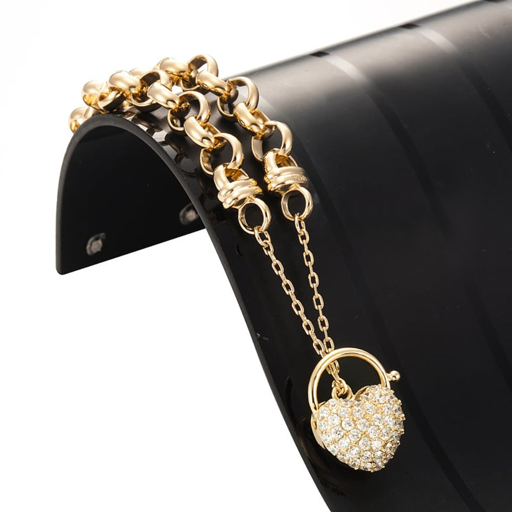 18ct Heavy Yellow Gold Plated 10mm Belcher Chain Bracelet Featuring a Simulated Diamond Locket - USA Made