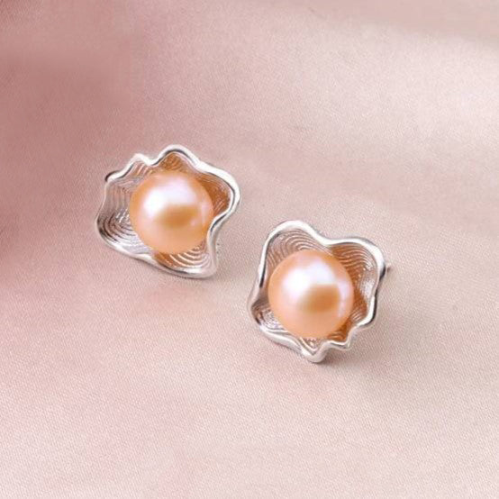 Genuine Freshwater Pearl in Oyster Shell Stud Earrings