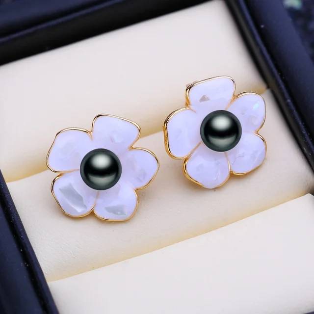 Designer Genuine Freshwater Flower Stud Earrings in Gold