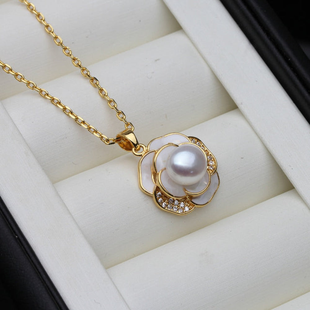 Genuine Freshwater Pearl Floral Necklace in Gold