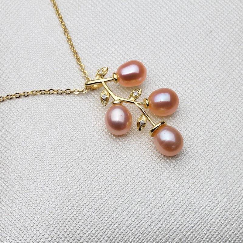 Designer Freshwater Pearl Leaf Necklace in Gold