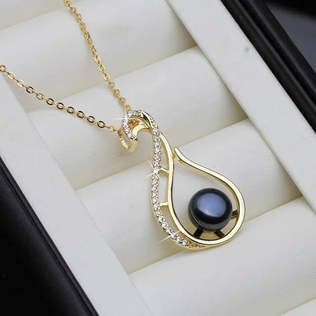 Designer Freshwater Pearl Twirl Simulated Diamond Necklace in Gold