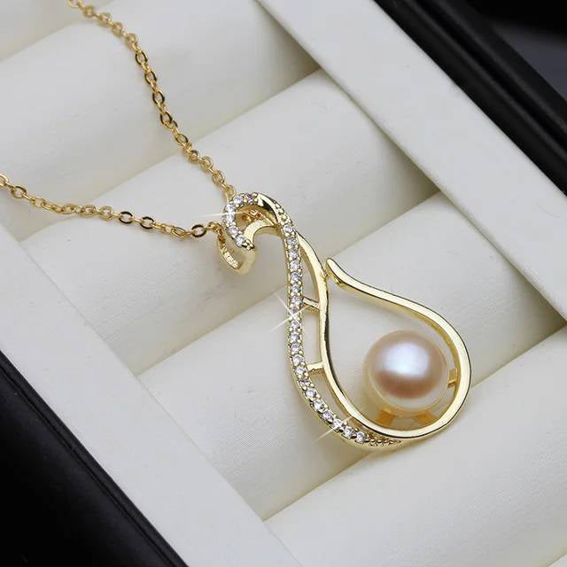 Designer Freshwater Pearl Twirl Simulated Diamond Necklace in Gold