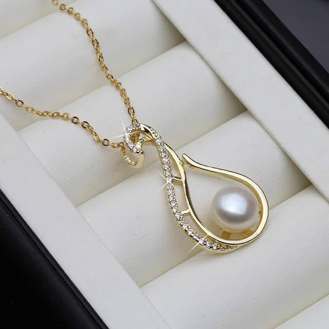 Designer Freshwater Pearl Twirl Simulated Diamond Necklace in Gold